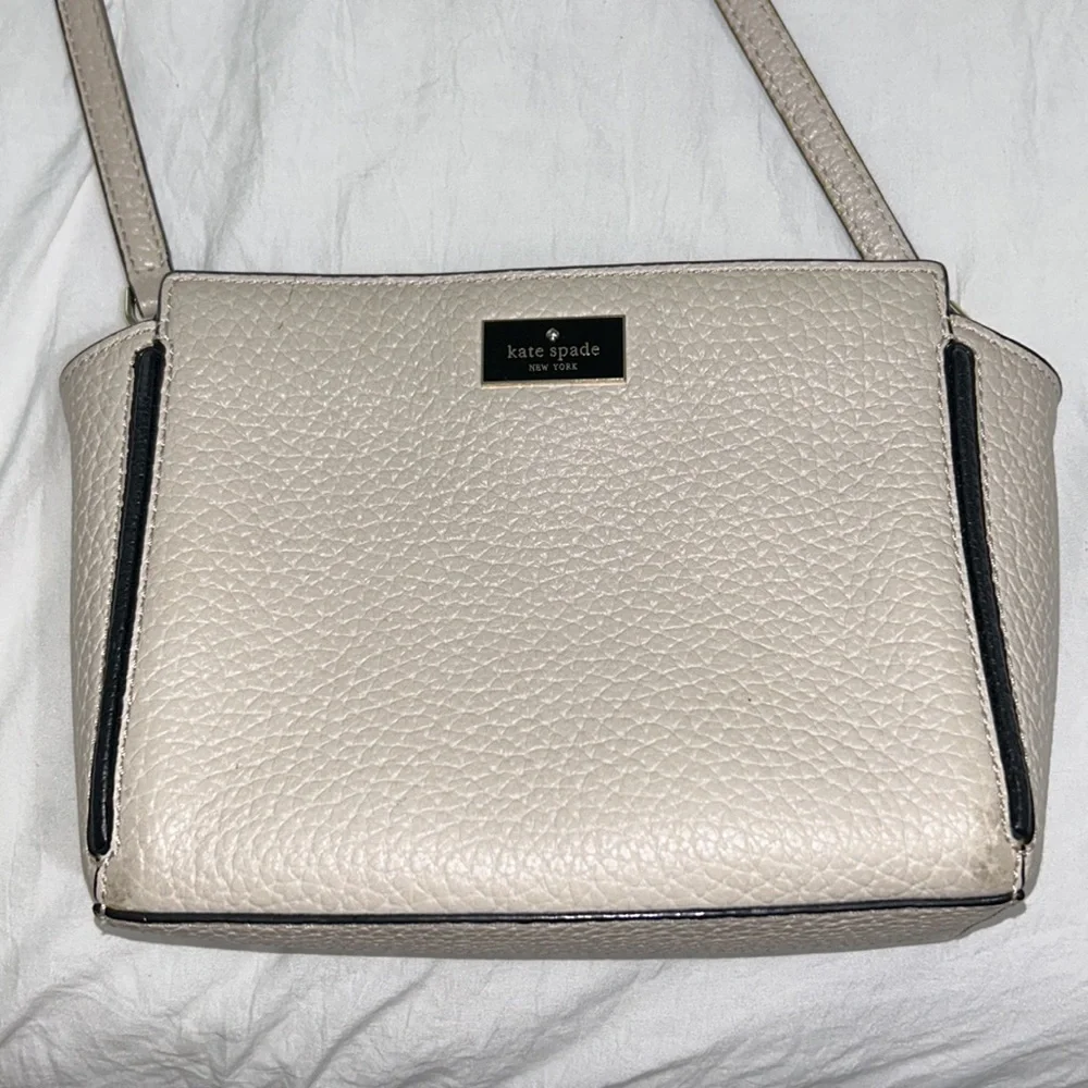Kate Spade Cross-body Purse - Picture 3 of 8